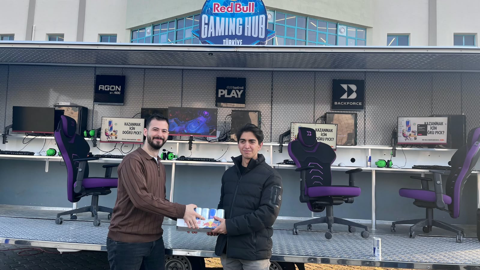 Berkay Çelik’in yer aldığı Red Bull Gaming Hub etkinlik fotoğrafı